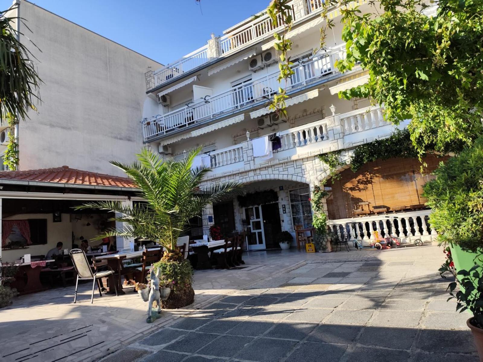 Pansion Ivana Baška Voda Εξωτερικό φωτογραφία